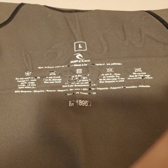 Rip Curl Men's Large Gray with Black Trim. An Elastic Loop on Tail. - Picture 2 of 5